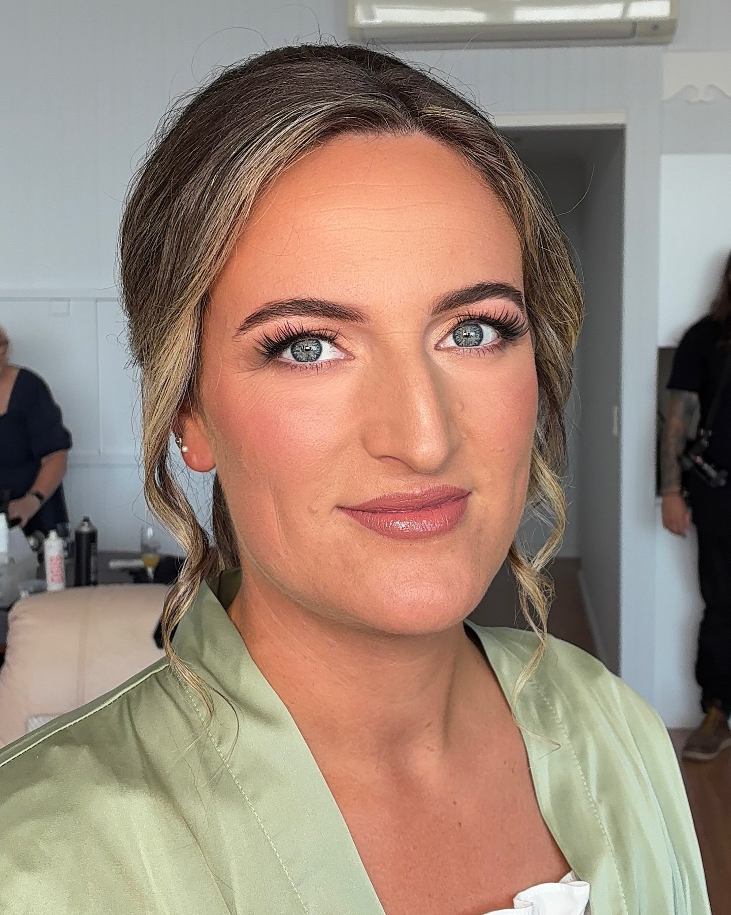 Last but absolutely not the least of Sarah&rsquo;s bridal party.
Makeup @jaynellelording_makeup 
.
#jaynellelording_makeup #morningtonpeninsulaweddings #morningtonpeninsulamakeupartist #melbourneweddingmakeupartist