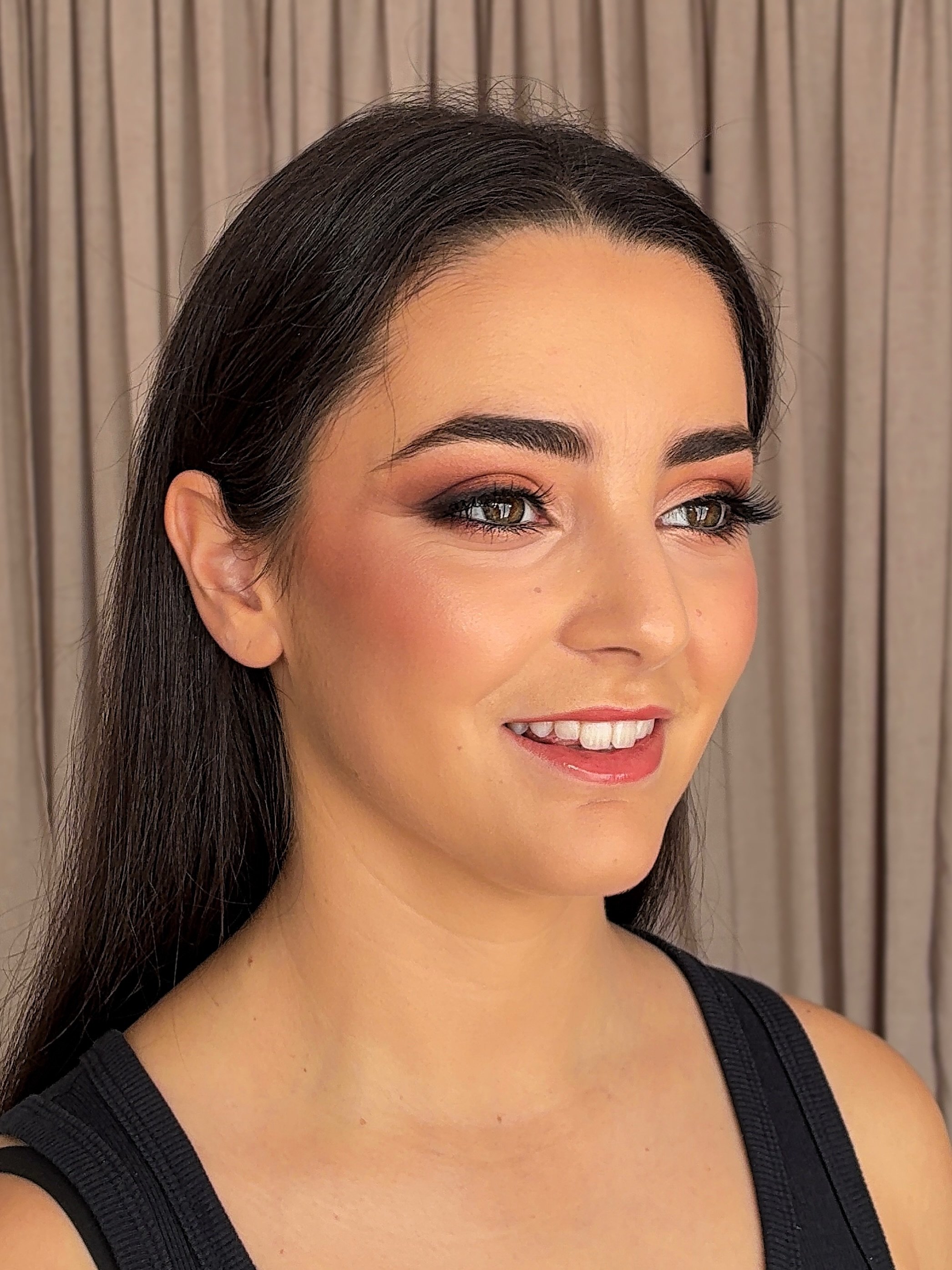 Graduation Glam!
.
#jaynellelording_makeup #melbournemakeupartist #morningtonpeninsulamakeupartist #makeupartistmelbourne