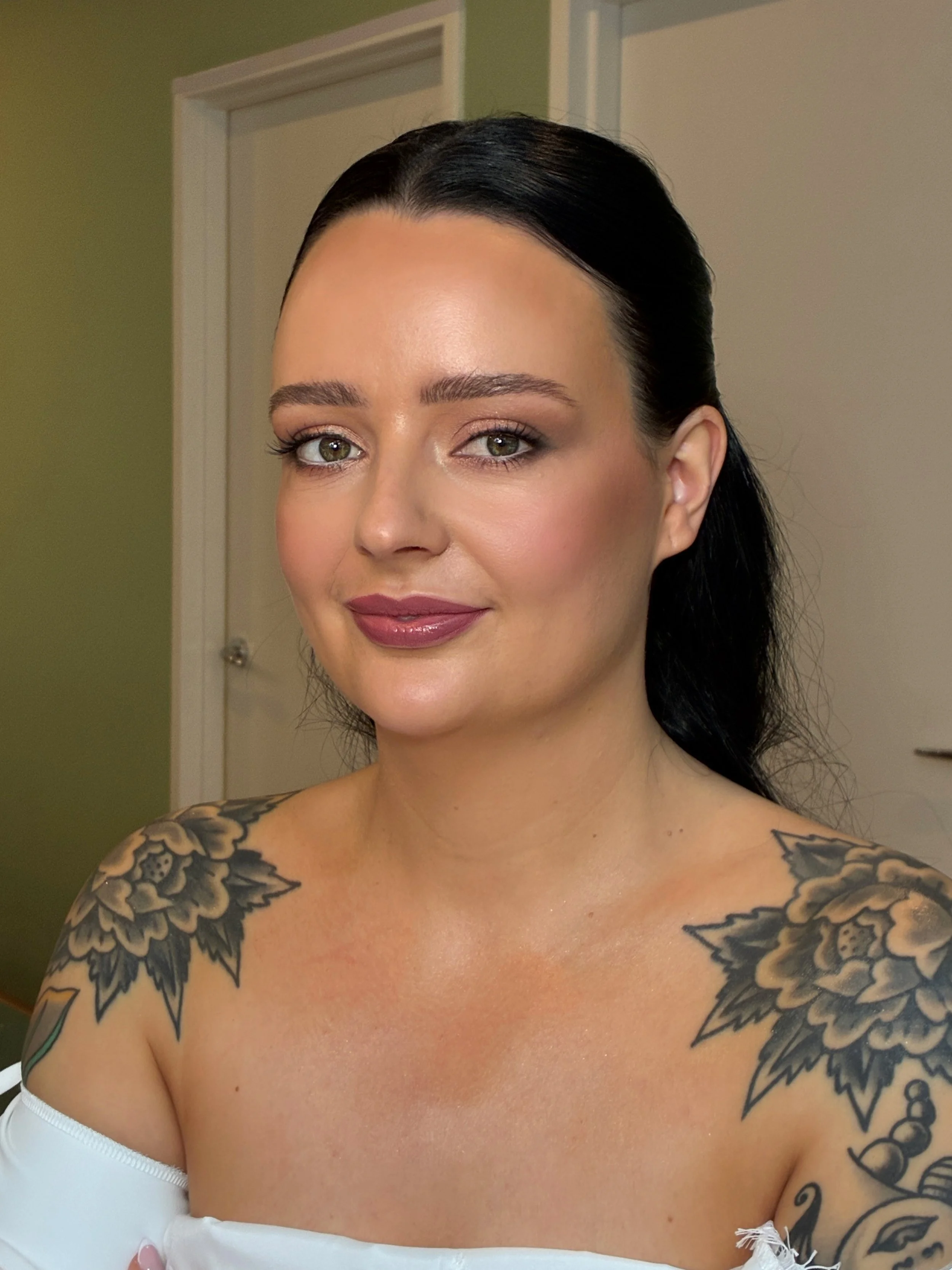 Makeup for my friend @tillynewhook wedding. What a babe! What a fun night. 
Tilly&rsquo;s hair by the wonderful @mishoconnell_stylist 

.
Makeup @jaynellelording_makeup 
.
#jaynellelording_makeup #morningtonpeninsulaweddings #morningtonpeninsulamakeu