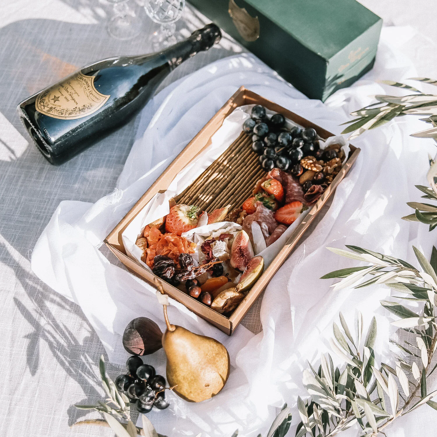 Grazing Boxes — ST GRAZE MELBOURNE GRAZING TABLES BOXES GIFT HAMPERS