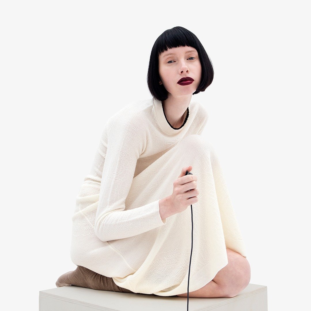 The incredibly talented artist / photographer Cheryl Schurgers came up with this photoshoot of The Girl and the Machine knitwear for the "We are MUZE" trade mission to Tranoi, Paris, organized by designer Jessica Joyce back in 2018. 

We le