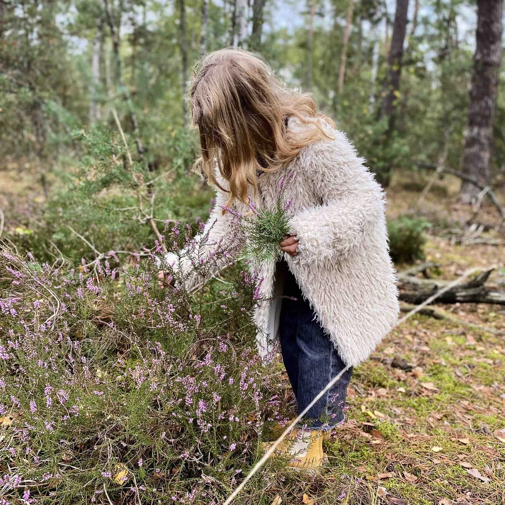 ma poupée en manteau blanc.jpg