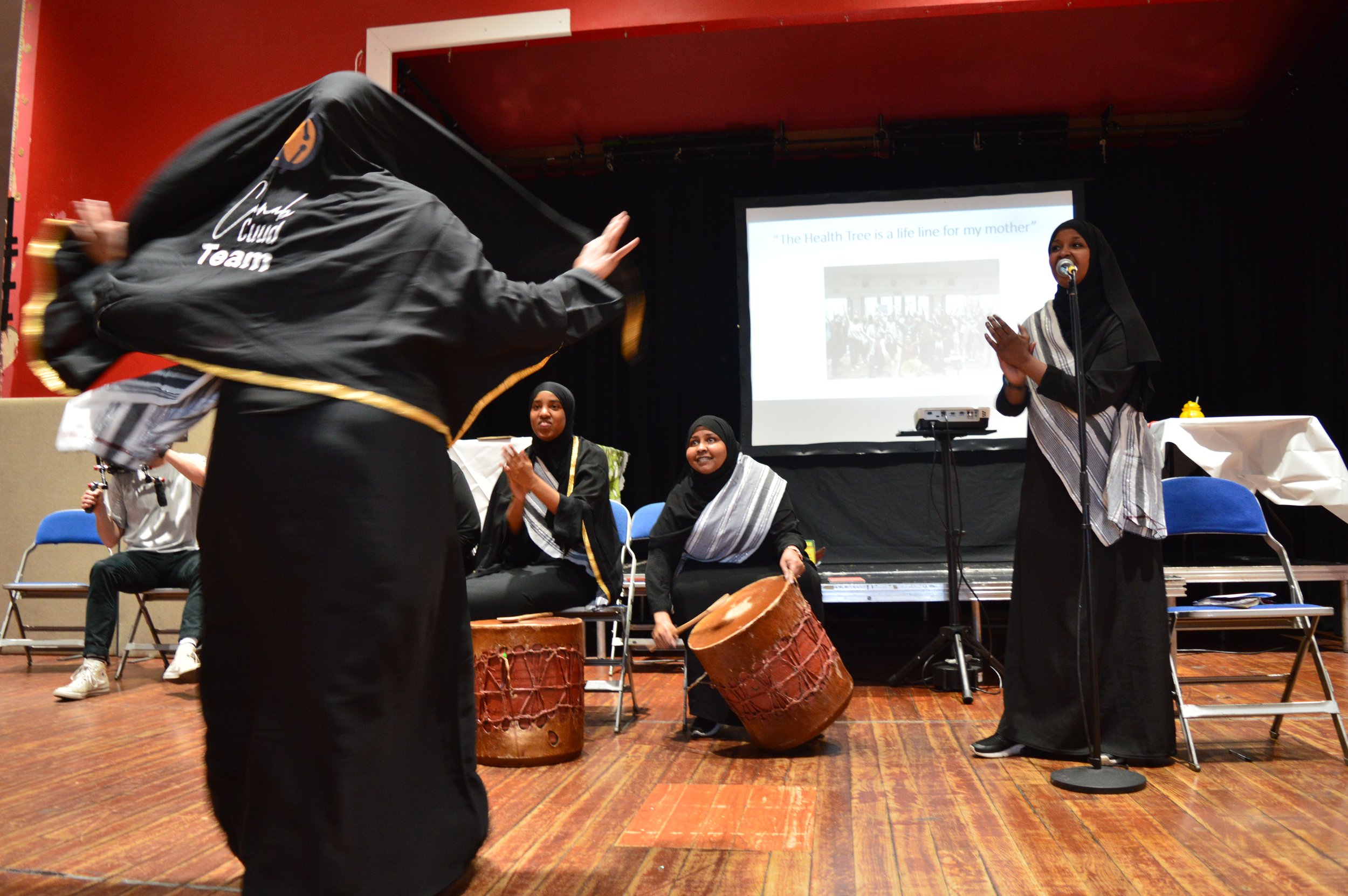 Somali_dance_group_2.JPG