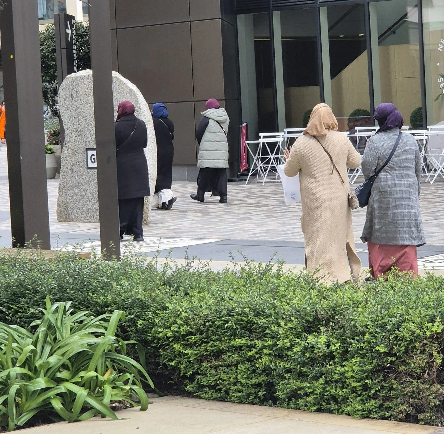 🌿 Wapping Walking Group 🌿 

Join our friendly, women-only FREE walking group designed especially for Bengali-speaking women! 

👣 What to expect: 
We meet at the children&rsquo;s centre, then enjoy a 40-minute walk around Wapping and along the beau