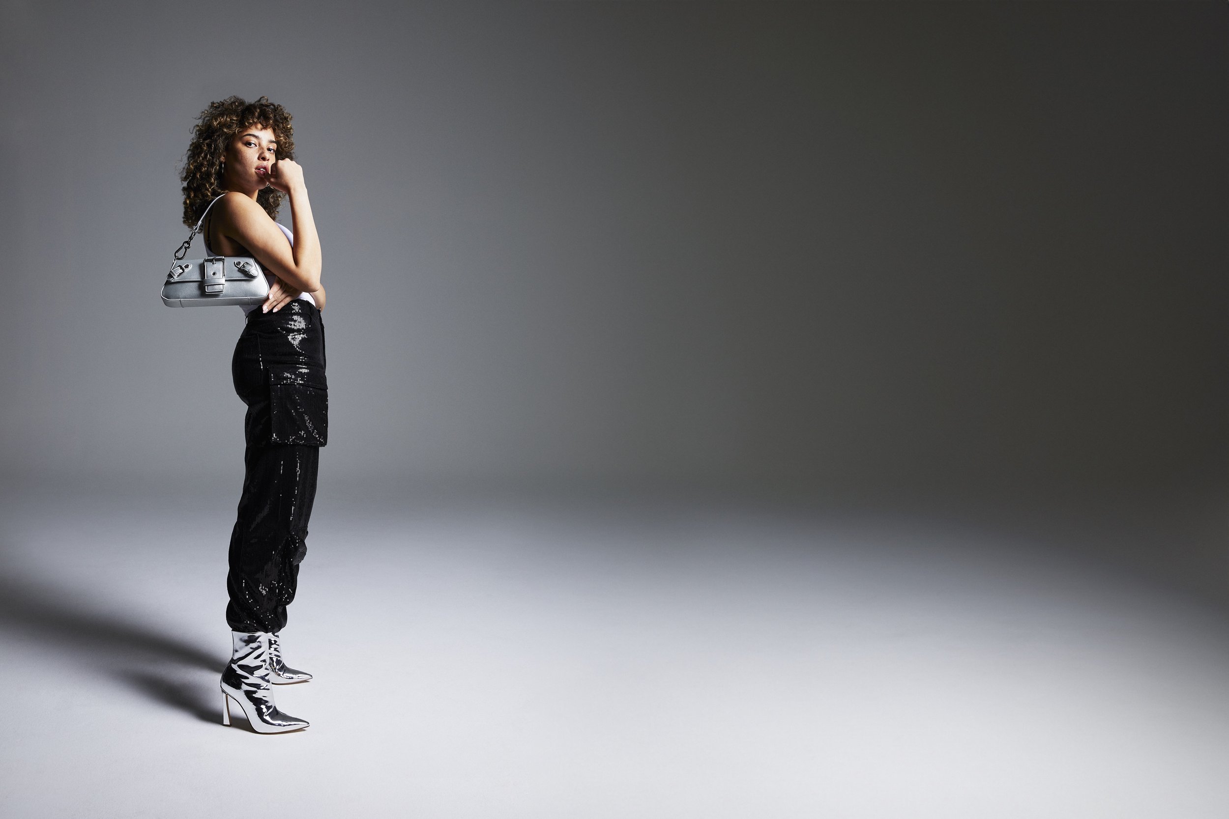 SM_2023_HOLIDAY_RETAIL_DILARA_SILVER_142 R3_EXT 1.jpeg