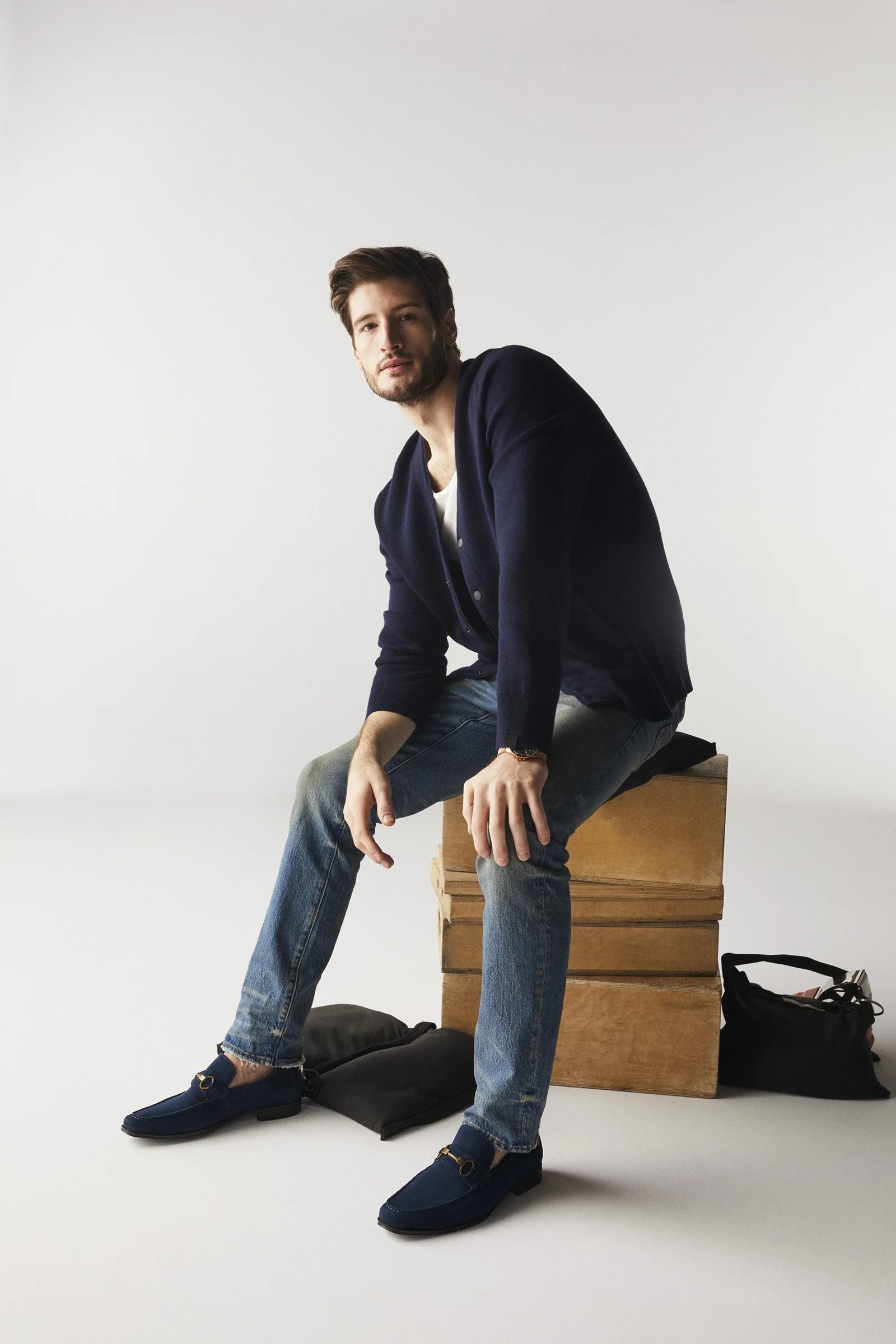 SM_2024_MENS_QUARTERLY_SPRING_DOMESTIC_01_GADDIS_NAVY-SUEDE_043.jpg