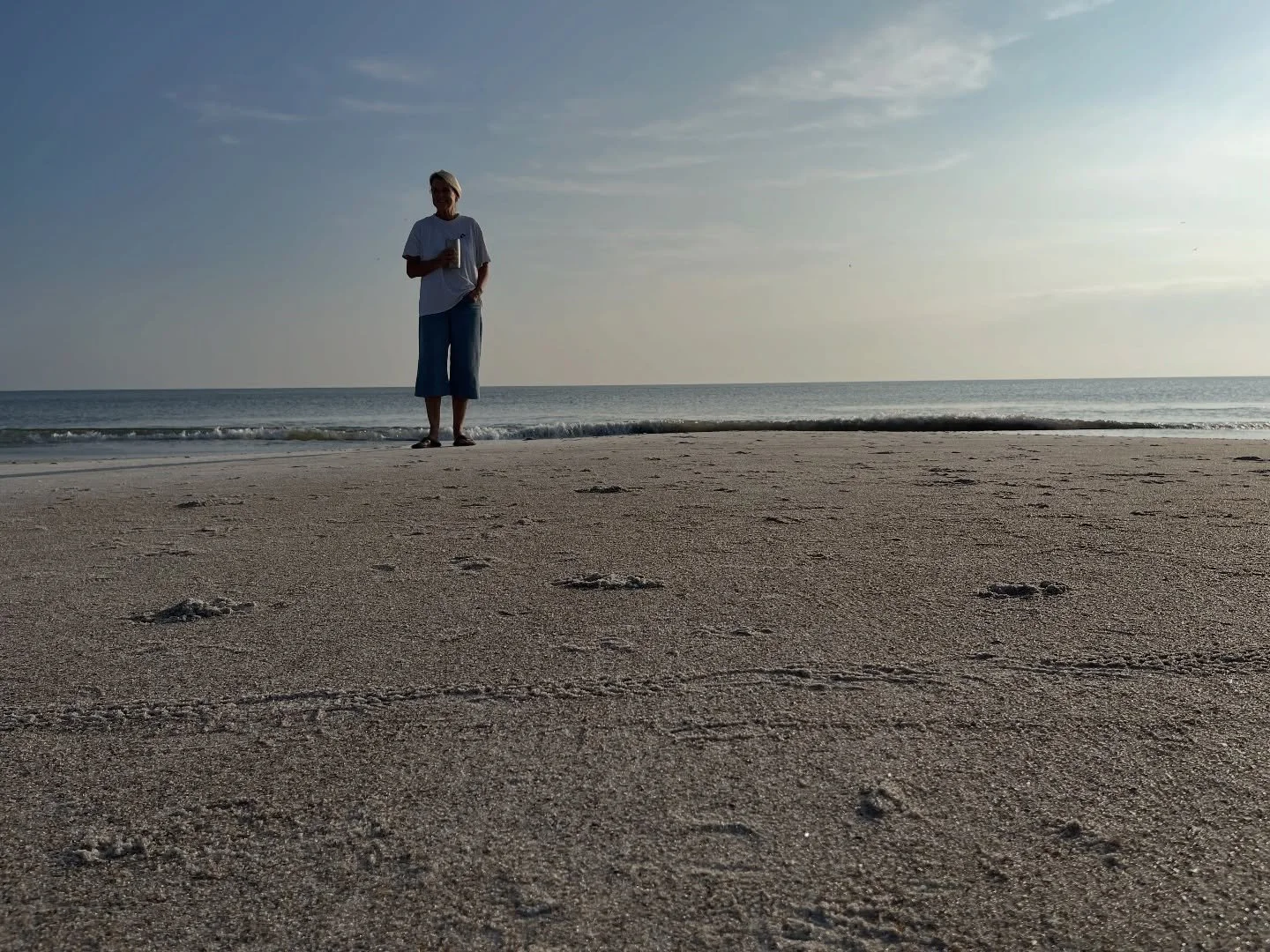 Calmness, embrace it as your thankfulness rises and gratitude takes over. Front Parking Spot Mindset is a thought away. Go for it. ✝️#ephesians320 #thankfulness #atlanticocean #life #abundantlife #blessed #family #thanksgiving #peace #scripturepromis