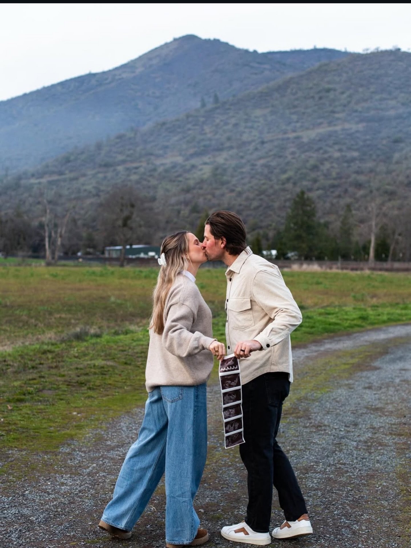 LIFE❤️ the most precious gift Jesus gives us! Granddaughter #4 coming in June!✝️#life #generations #daughters