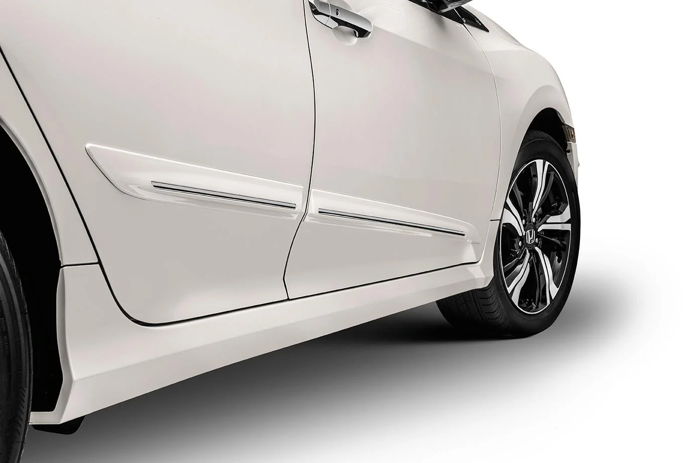 Honda_CIVIC_2018_Friso de portas.jpg