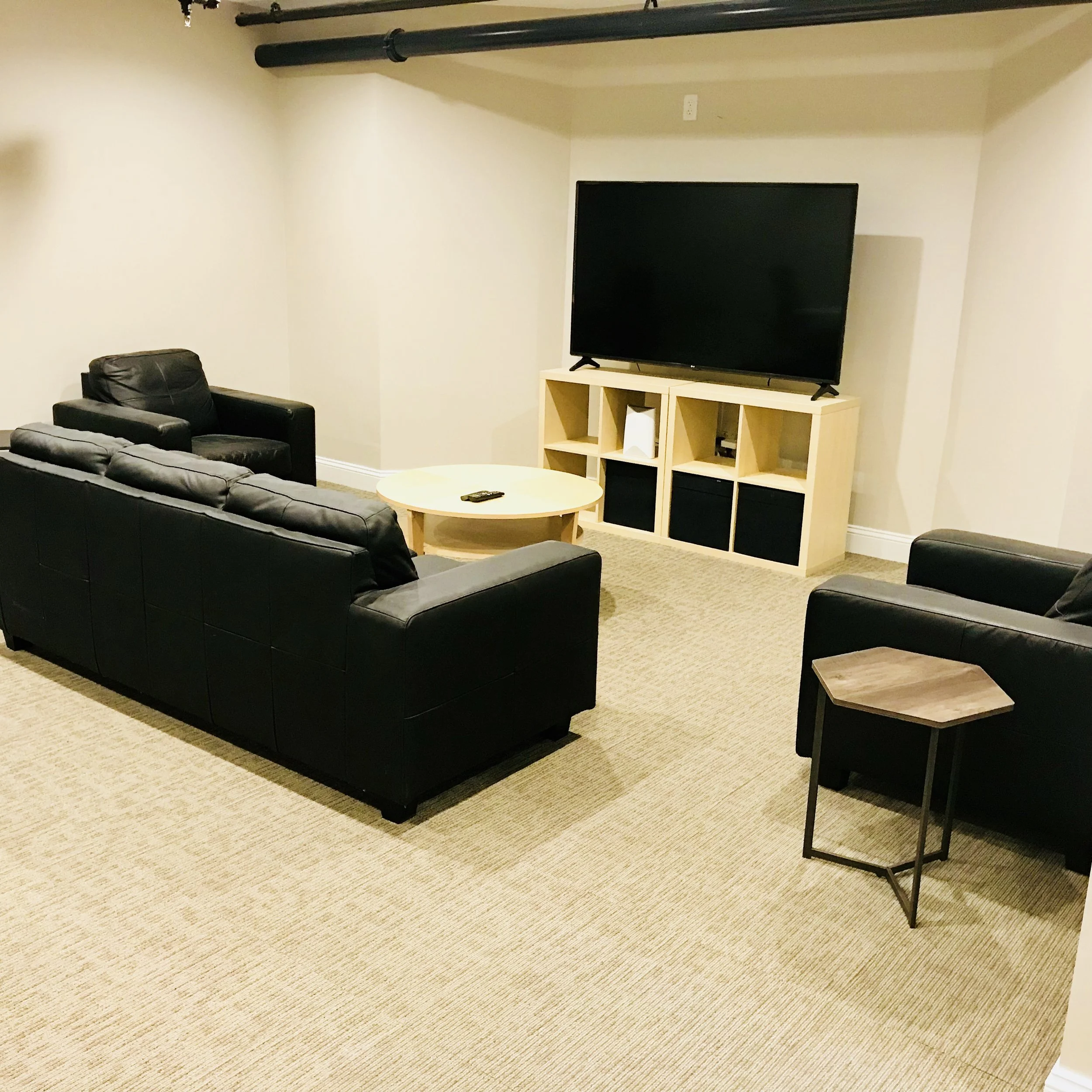 Lounge Area.jpg