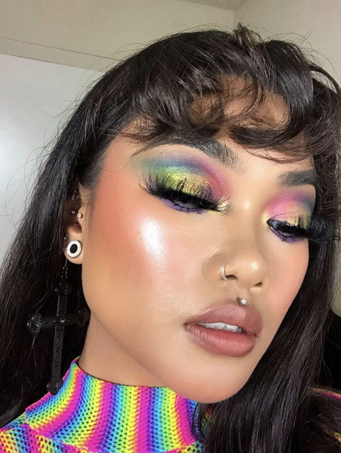 вечерний макияж. необычные макияжи с хайлайтером. кэсси эйфория макияж. зеленый макияж мэдди эйфория. Evil angel make up buffet.