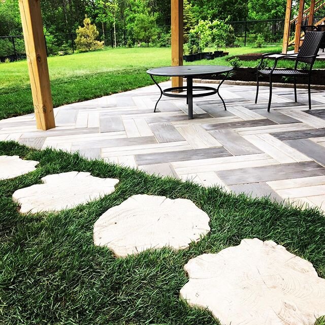 Wonderful backyard oasis! Techo bloc borealis herringbone pattern and stepping stone. Gator base system. #interlock #ottawa #landscaping #techobloc #borealis #oasis