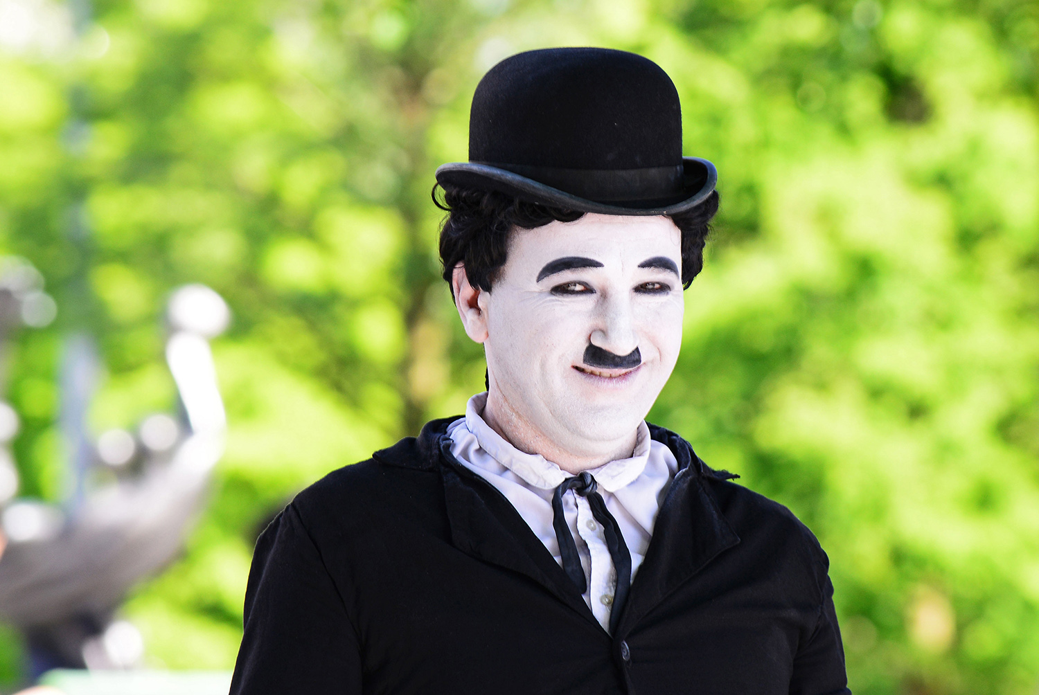 Charlie_Chaplin_London_Street_Performer_Mime.jpg
