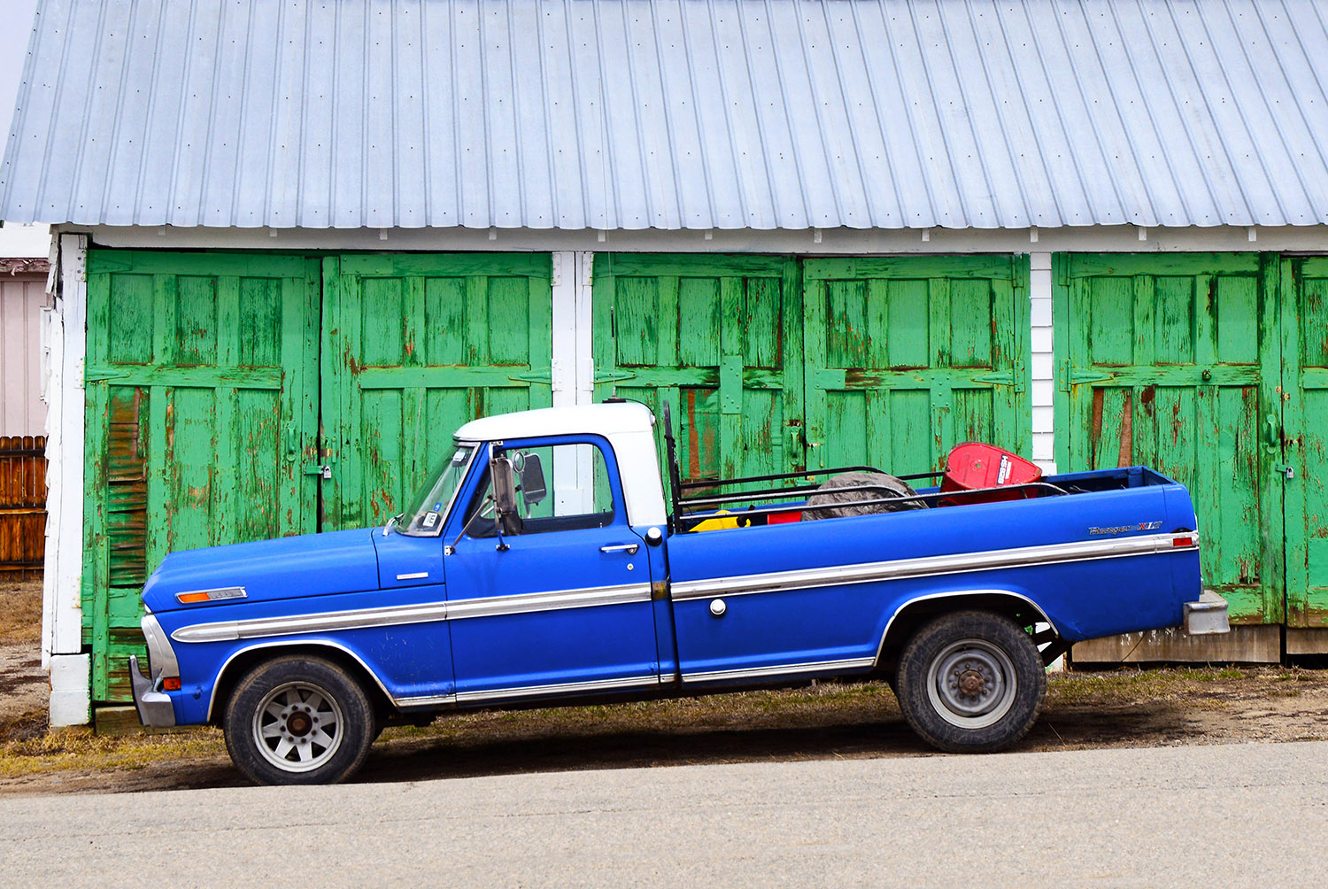 Pickup_Truck_Vintage_Blue_Garage_Door_Green_Leadville_Colorado.jpg
