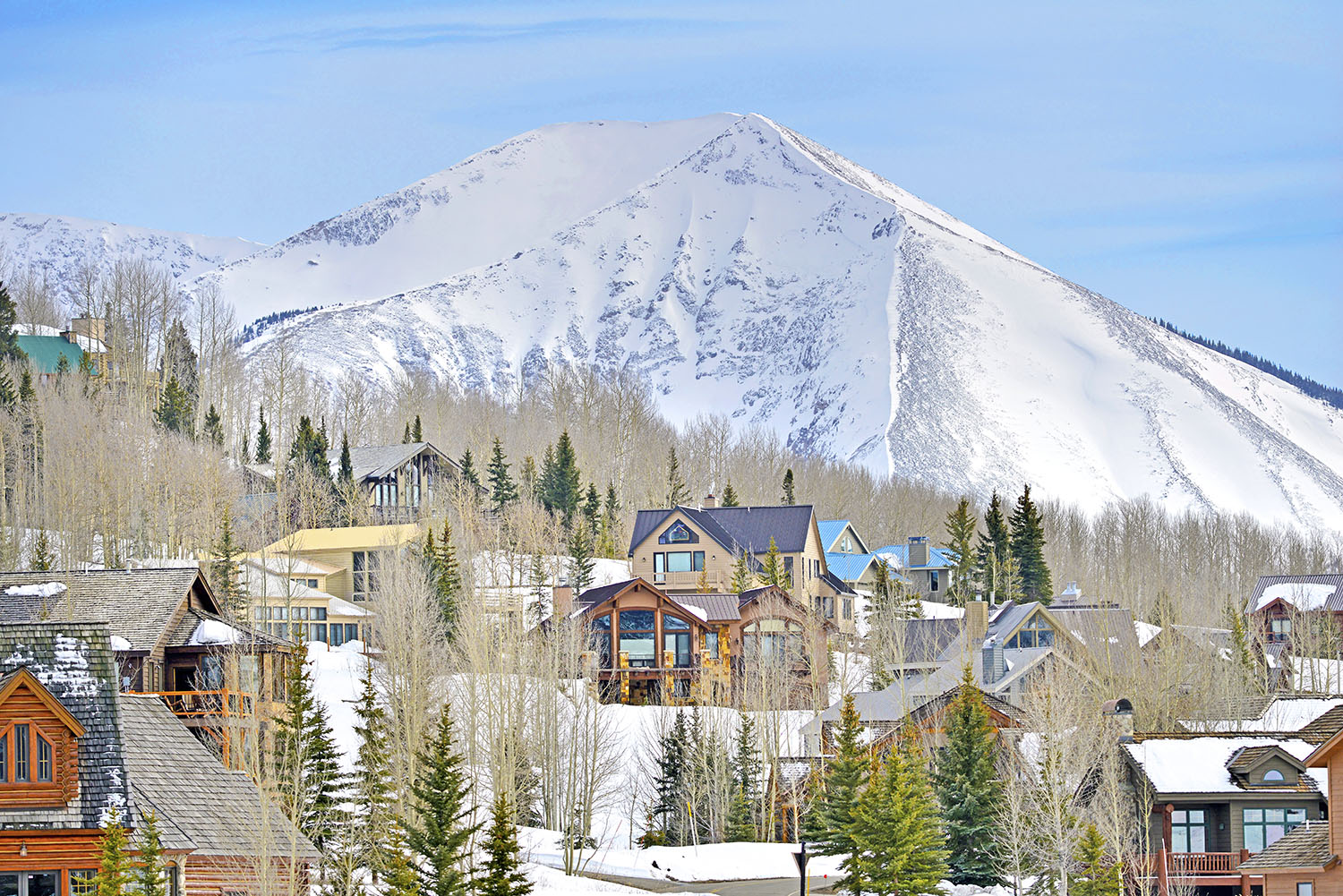 Mount_Crested_Butte_Winter_Snow_Ski_Town_Colorado.jpg