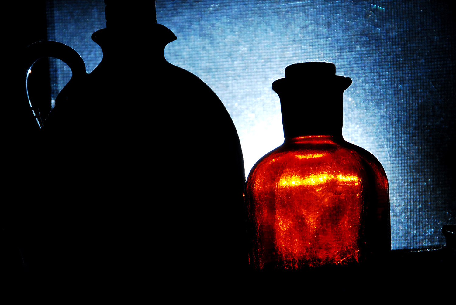 Antique_Bottle_Orange_Silhouette_StillLife.jpg