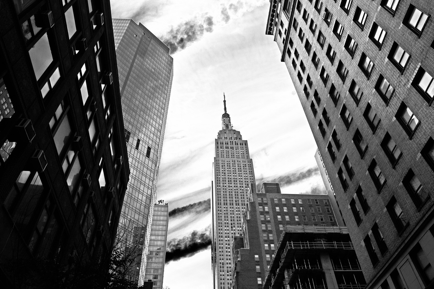 Empire_State_Building_Skyscraper_Cityscape_Manhattan_New_York_City_Black-and-White.jpg