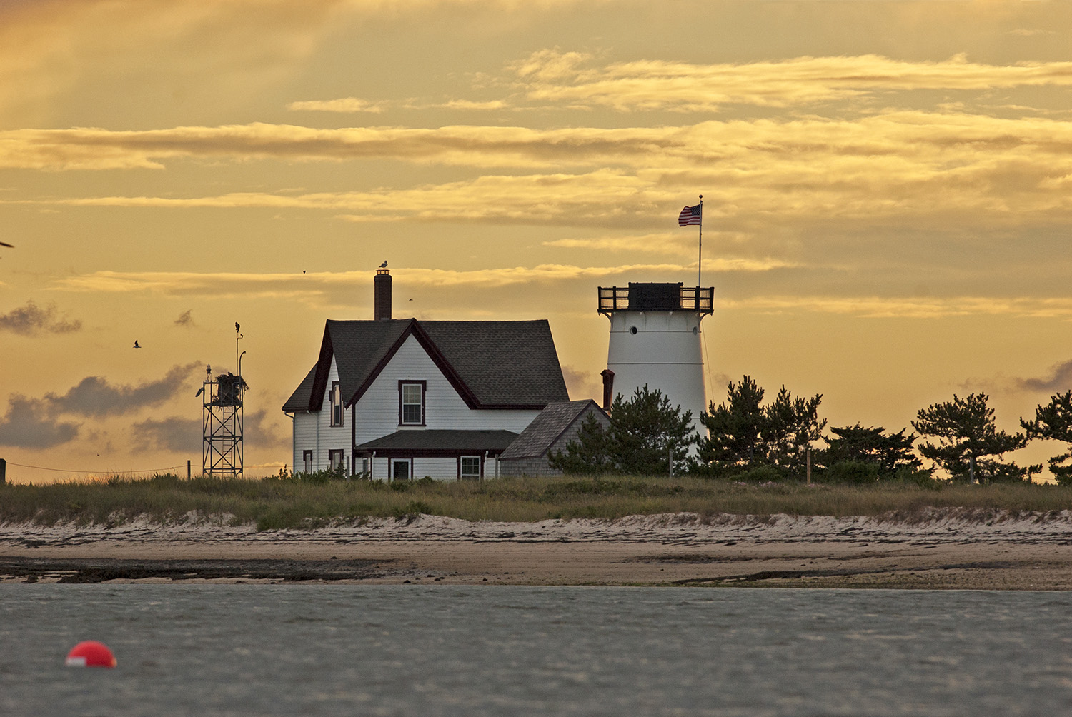 Stage_Harbor_Light_Lighthouse_Monomoy_Island_Tourism_Chatham_Cape_Cod_Massachusetts.jpg