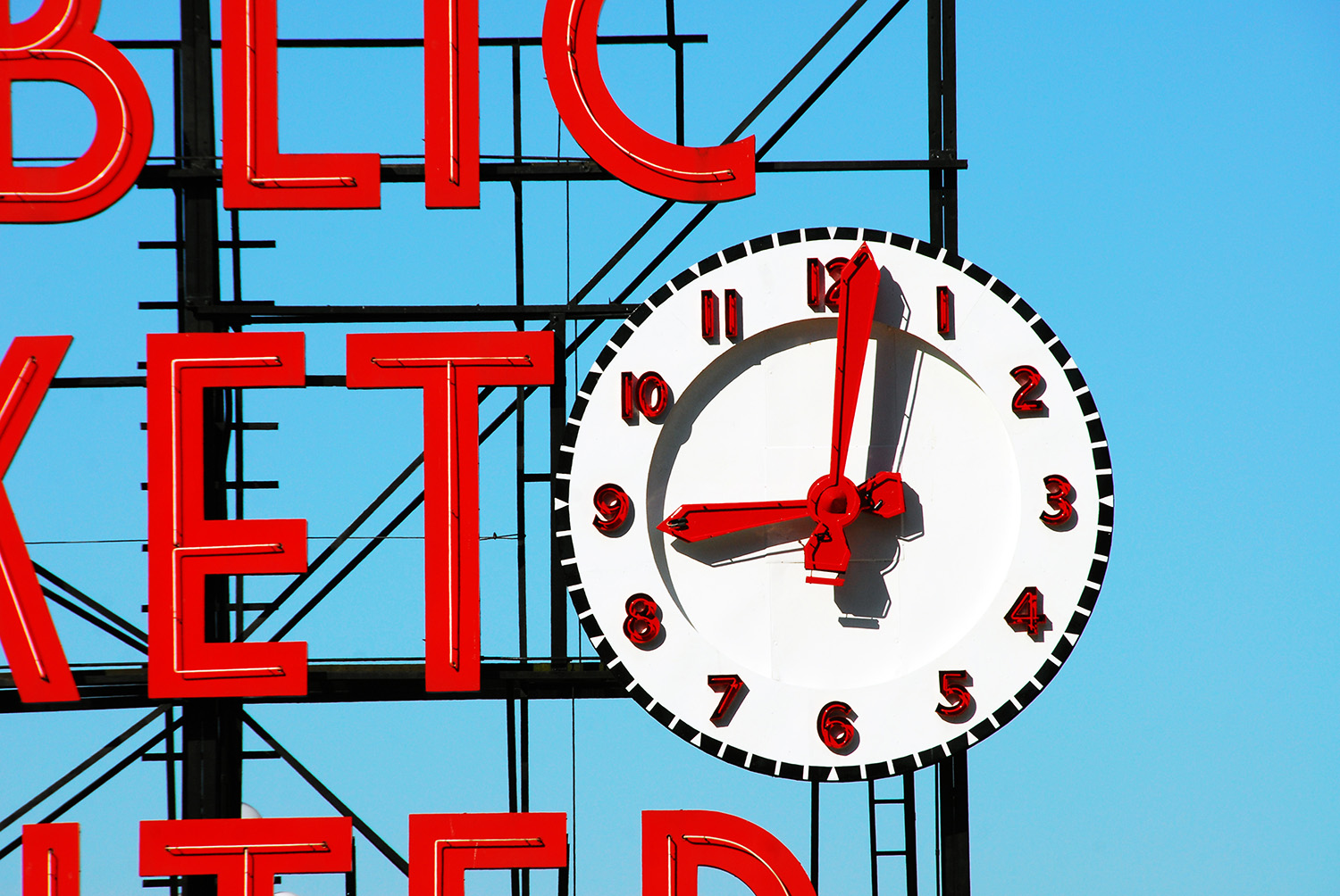 Public_Market_Center_Clock_Sign_Detail_Pike_Place_Nine-OClock_Seattle_Washington.jpg