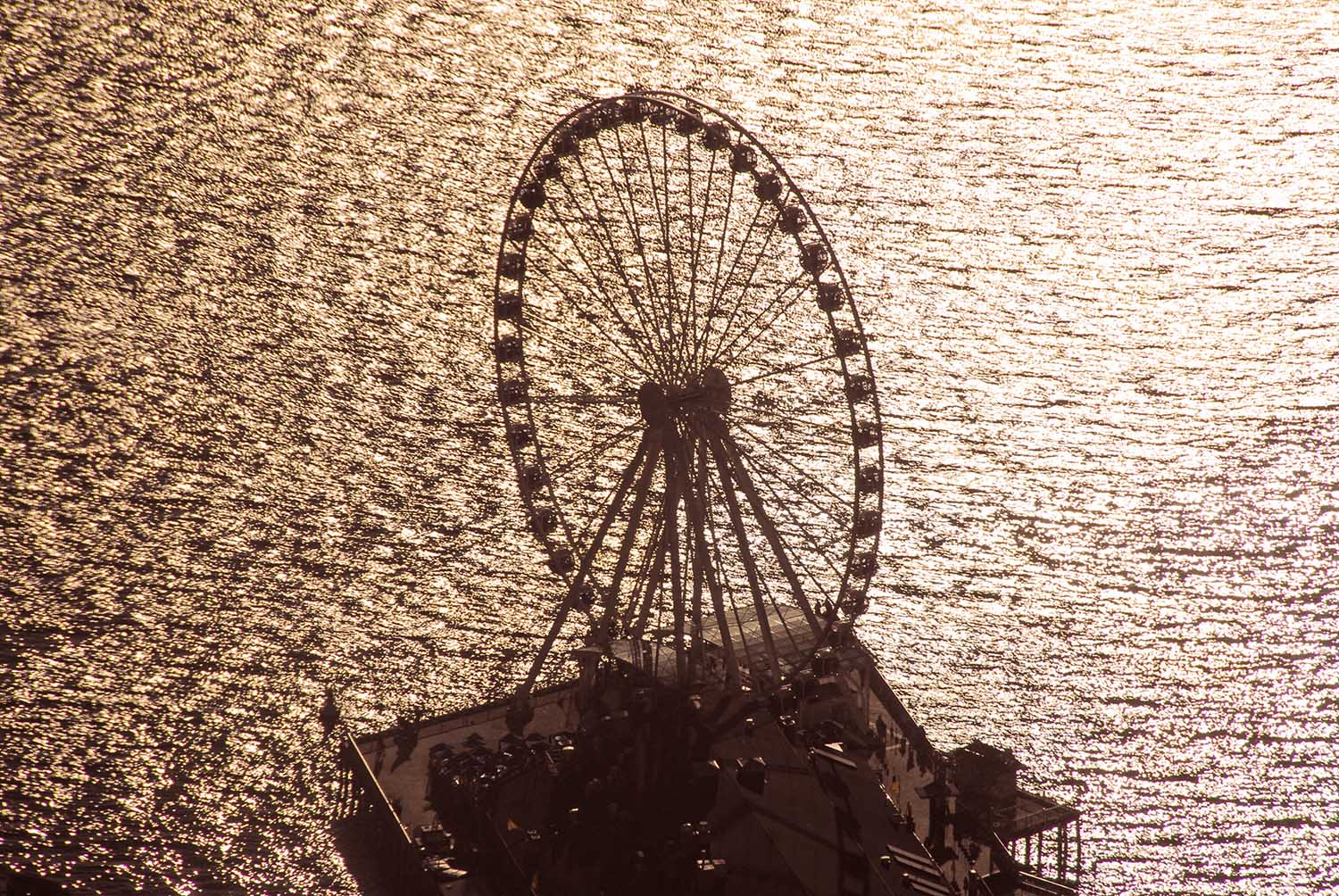 Seattle_Great_Wheel_Ferris_Ride_Pier57_Miners_Landing_Sunset_Silhouette_Tourism_Travel_Washington.jpg