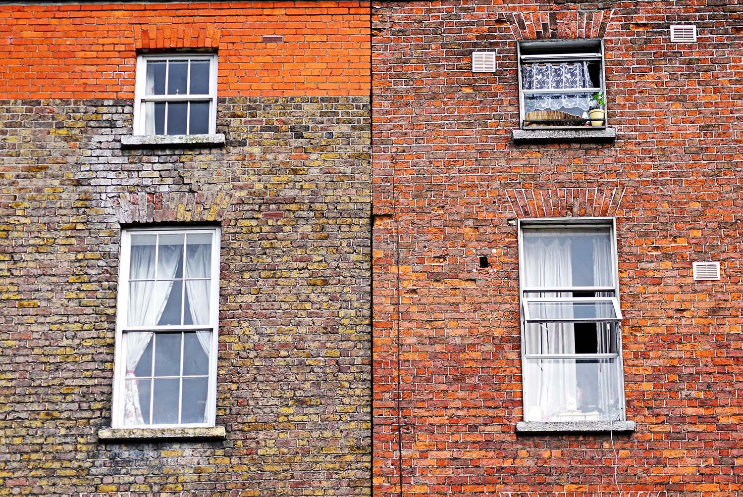 Architecture_Brick_Building_Windows_Exterior_Dublin_Ireland_Travel_Tourism.jpg