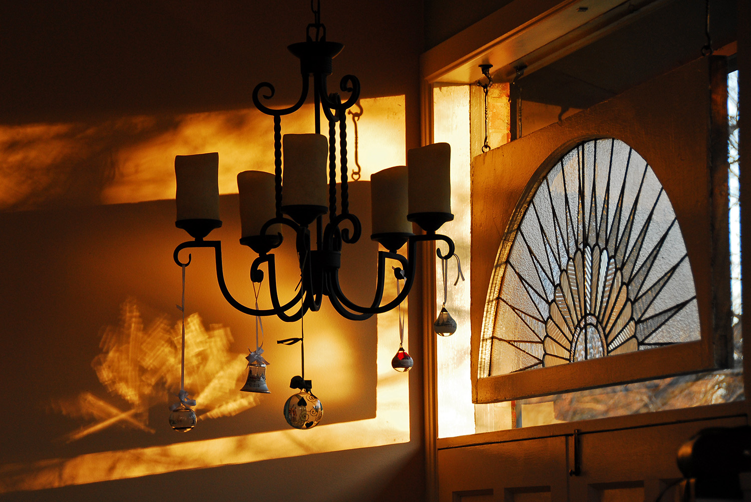 Architecture_Home_Decor_Chandelier_Christmas_Ornaments_Shadows_Window_Golden_Hour.JPG