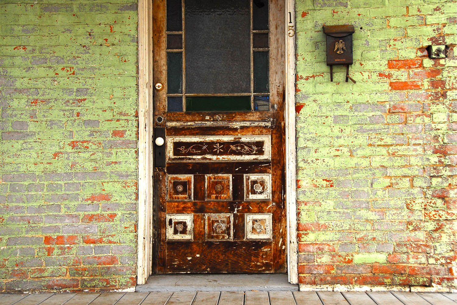 Door_Derelict_Abandonned_House_Exterior_Mailbox_Rustic_Countryside_Virginia.jpg