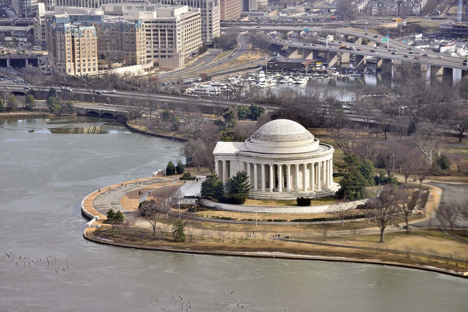 Thomas_Jefferson_Memorial_Aerial_Winter_Tidal_Basin_Ice_Tourism_Washington_DC.jpg