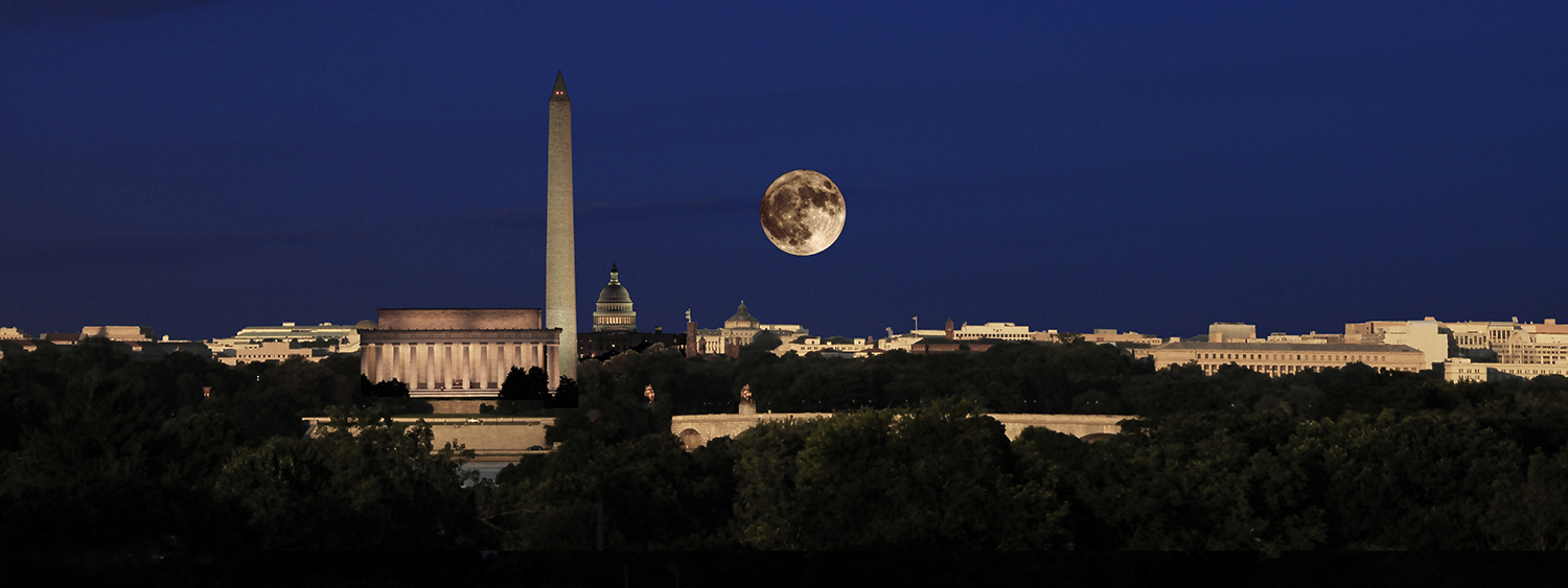 Washington_DC_Panorama_Lincoln_Memorial_Washington_Monument_US_Capitol_Full_Moon_Dusk_Twilight.jpg