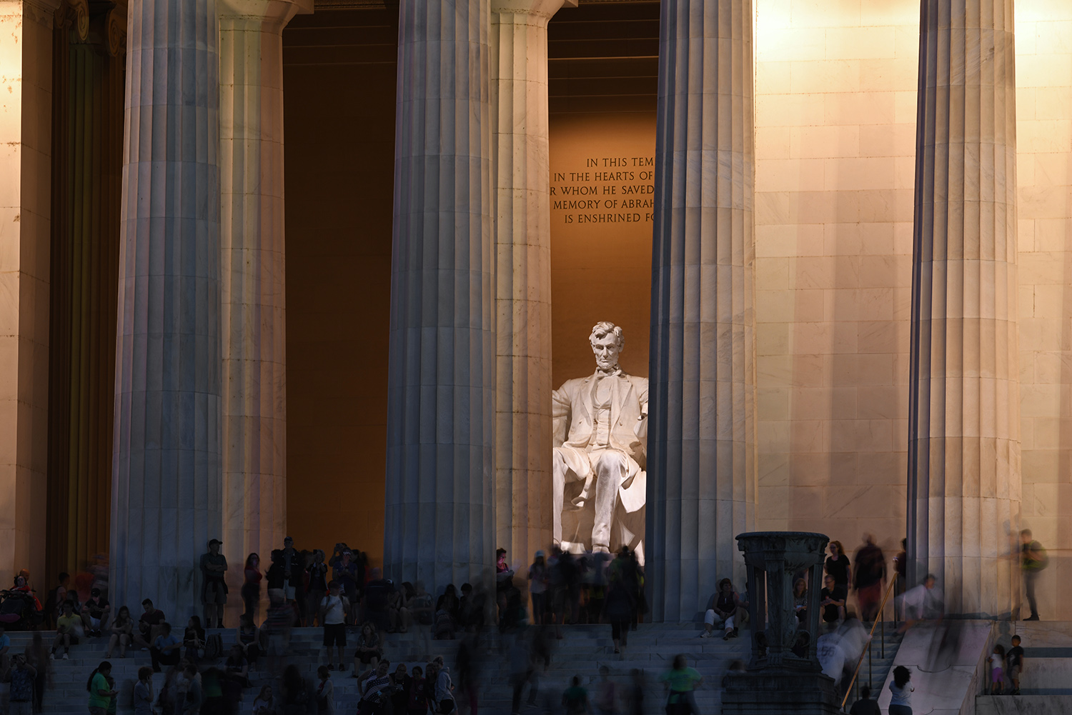 Abraham_Lincoln_Memorial_Detail_Statue_Dusk_Tourism_Sightseeing_Travel_Washington_DC.jpg