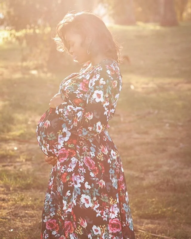 Gorgeous golden hour maternity session with this military spouse!😍 #maternityphotography #maternitysession #bump #bumpin #pregnancy #momlife #babynumber5 #bayareaphotographer #travisairforcebase #militaryspouse #canon