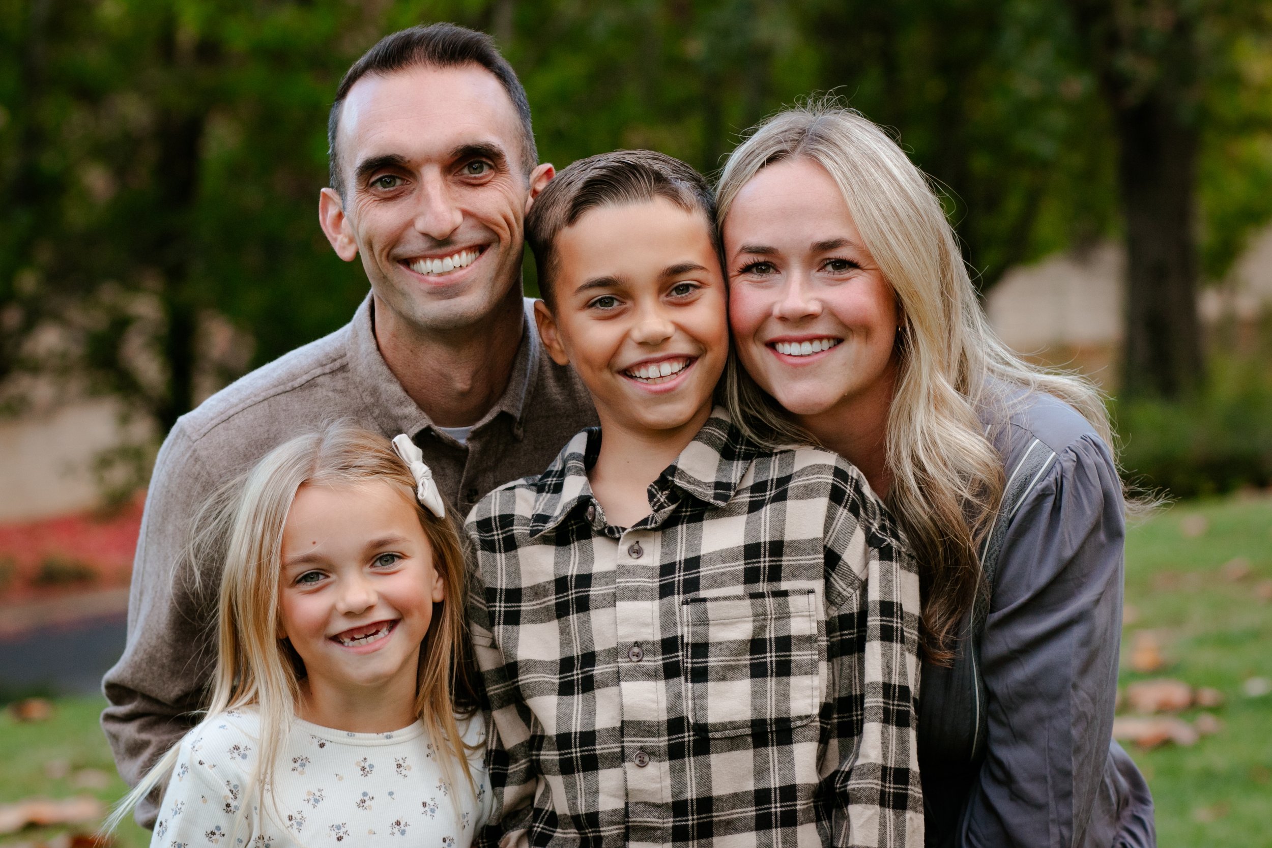 RodriguesFamily2024-11.jpeg