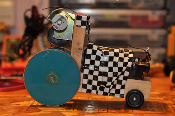 e-pinewood-derby-car-6.jpg