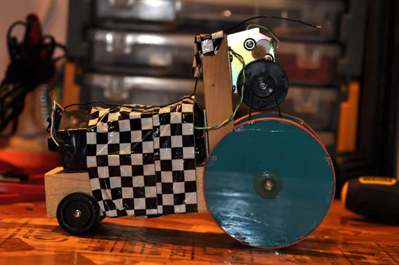 e-pinewood-derby-car-4.jpg