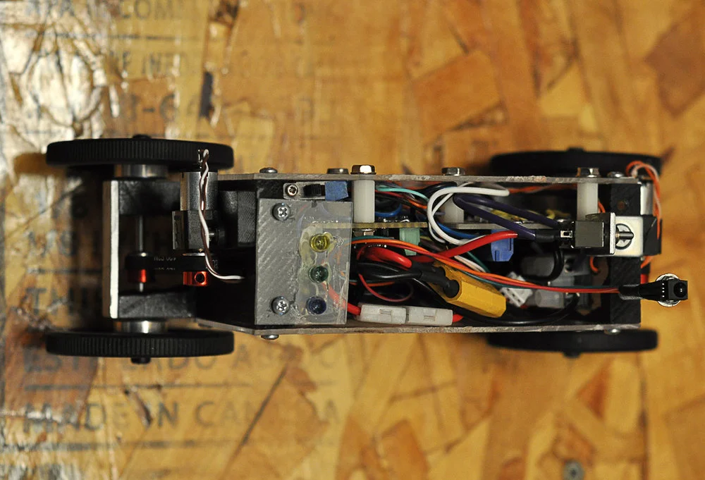 motorized-pinewood-derby-car-10.jpg
