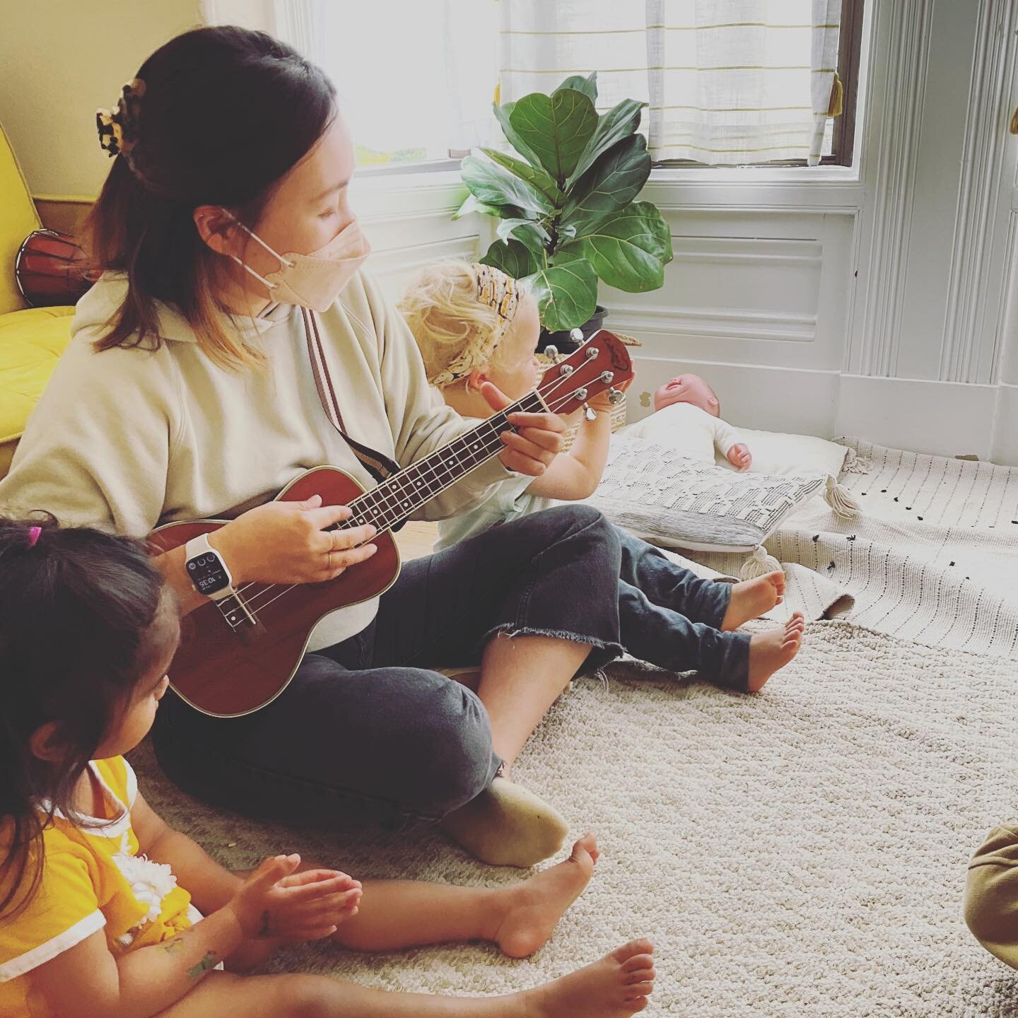 Singing and meditating every day with children🙏🏽🌈 Eat, Work, Sing❤️ 

Only repetition makes us build a skill. In a Montessori environment, the children freely choose their work, followed by their inner teacher. We, as a guide, observe and carefull
