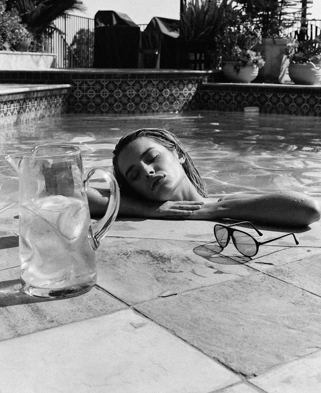 chloe bnw eyes closed.jpg