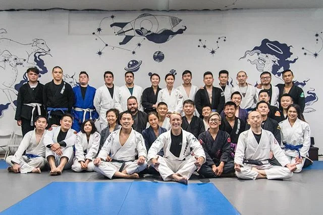 That's a wrap! Nathan Mendelsohn concludes our series of seminars with a very detailed clinic on mounted armbar techniques! Thank you Nathan and to all those who showed up to the amazing class!