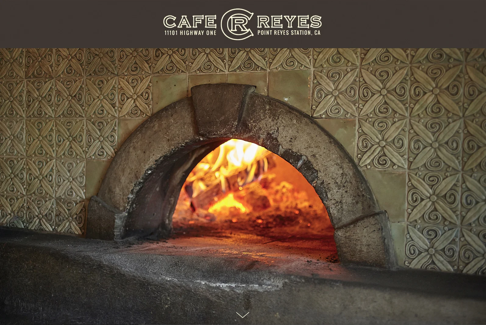 Bureau-Jules-Cafe-Reyes.jpg