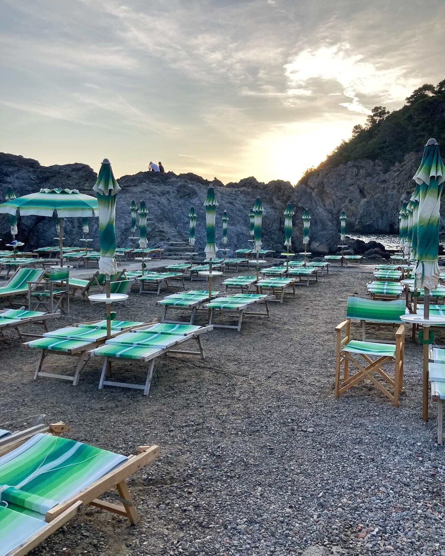 An ode to the bagno ⛱️, the seaside lido concept lining most of Italy&rsquo;s coastlines, classic beach clubs with color coordinated deck chairs and parasols, offering respite, shade and cold showers on a hot day, usually along with an espresso bar, 