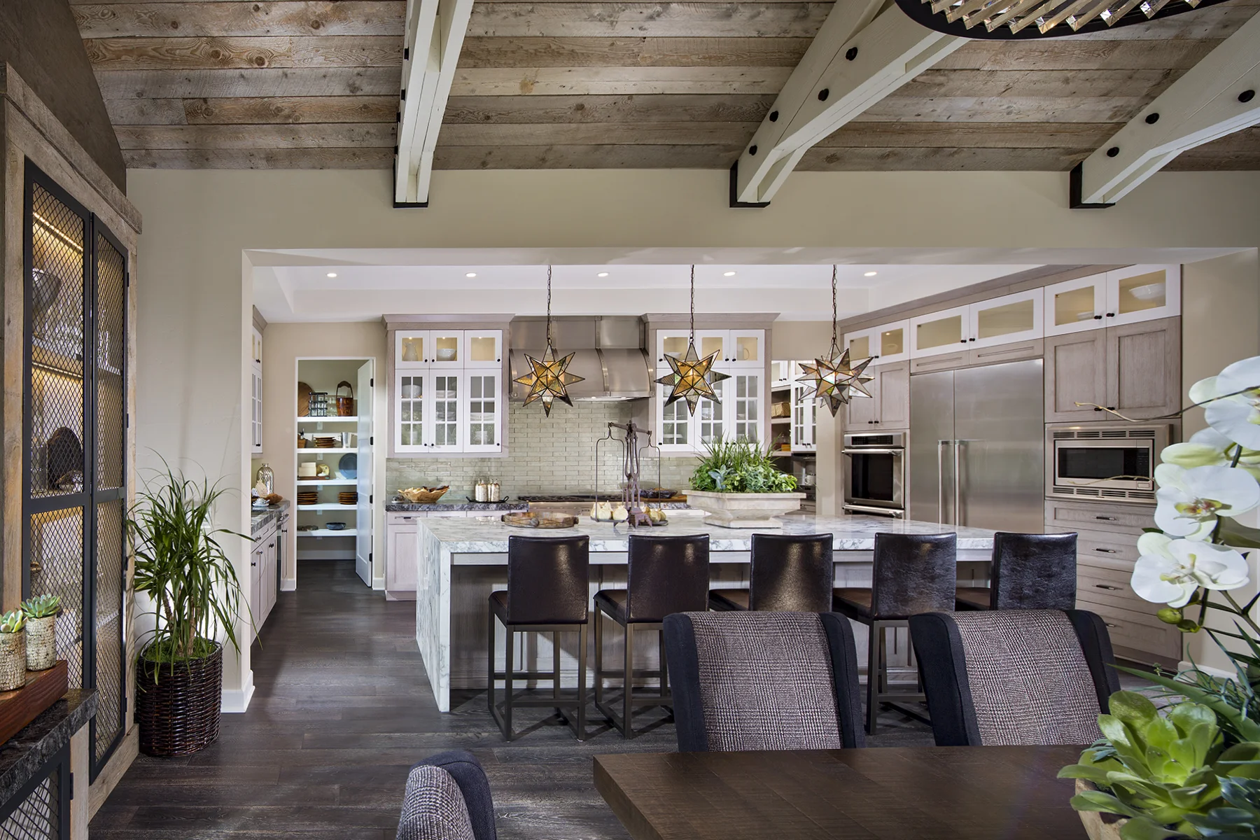 1624-30_PL1_KitchenReverse_The_Oaks_DavidsonCommunities_EricFiggePhotos.jpg
