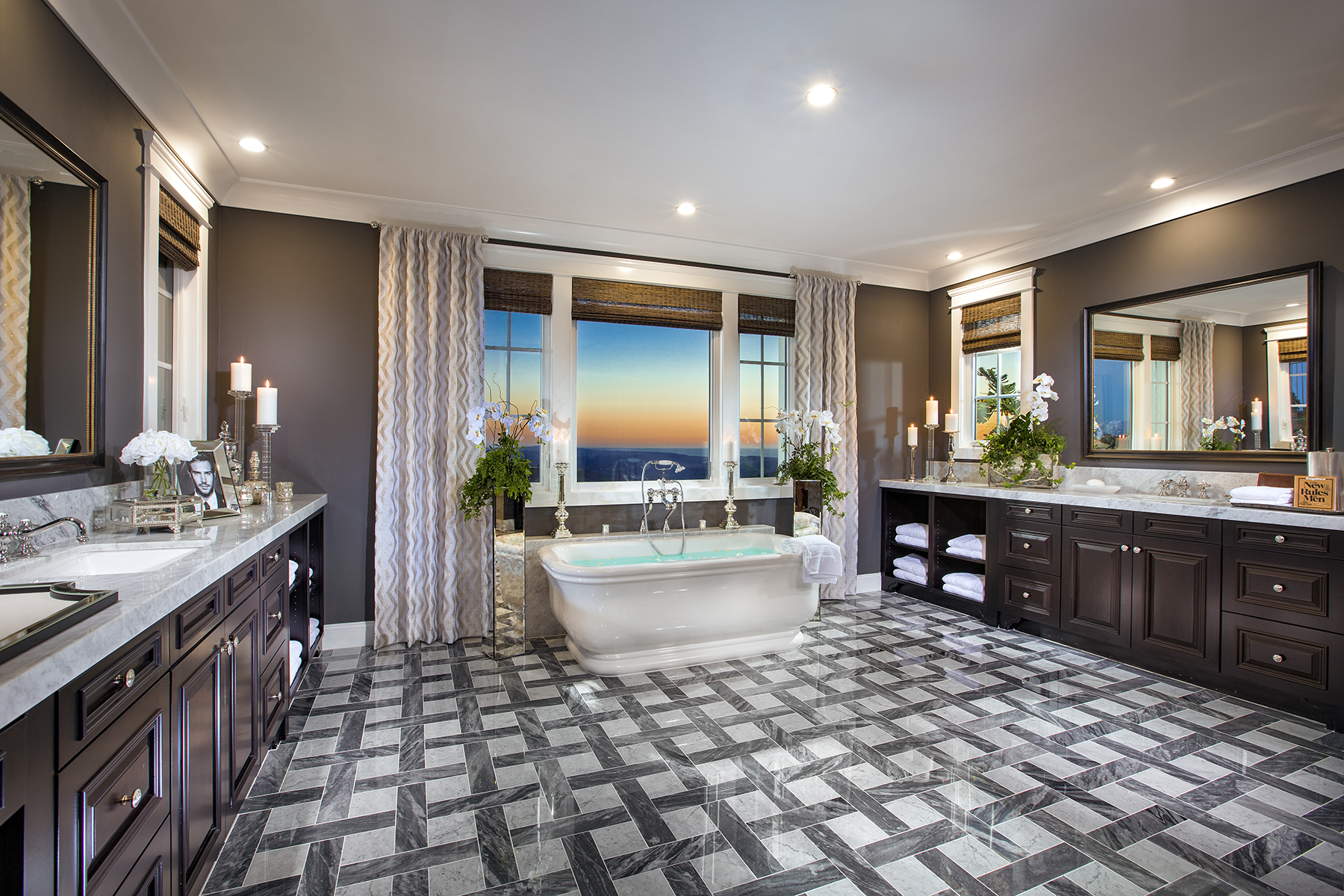 1703-14_PL3_Master_Bath_The_Estates_DavidsonCommunities_EricFiggePhotos.jpg