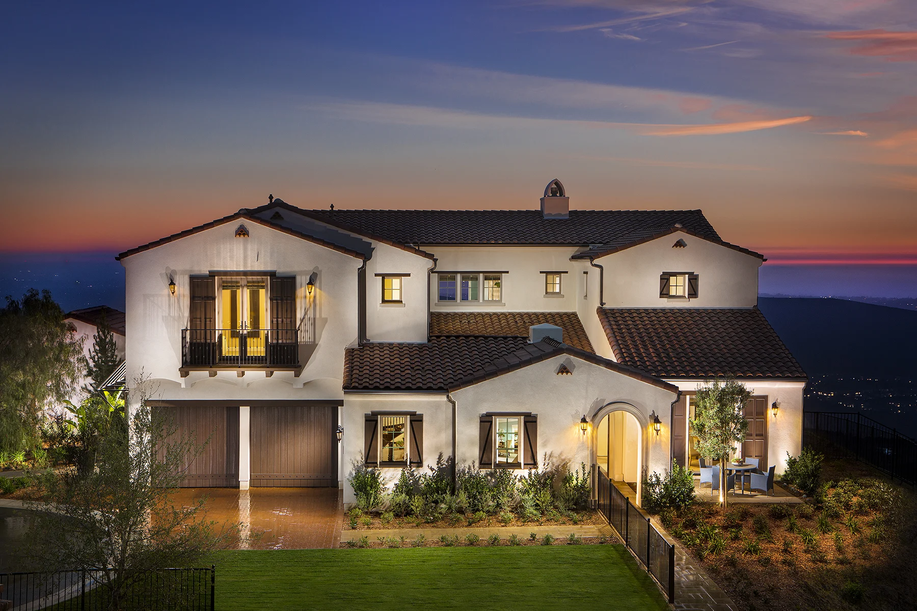 Model Home Offered at $2,895,000 5,820 Square Feet ・5 en-suite bedrooms ・5.5 baths ・2+ single car garage ・Detailed exterior Spanish architecture ・”Eclectic Tradition” interior design and furnishings