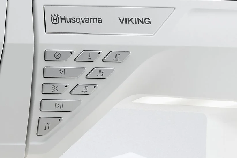 HV-Topaz55q-Creativate-AutomaticThreadCutter-BTF-822x548 (1).jpg