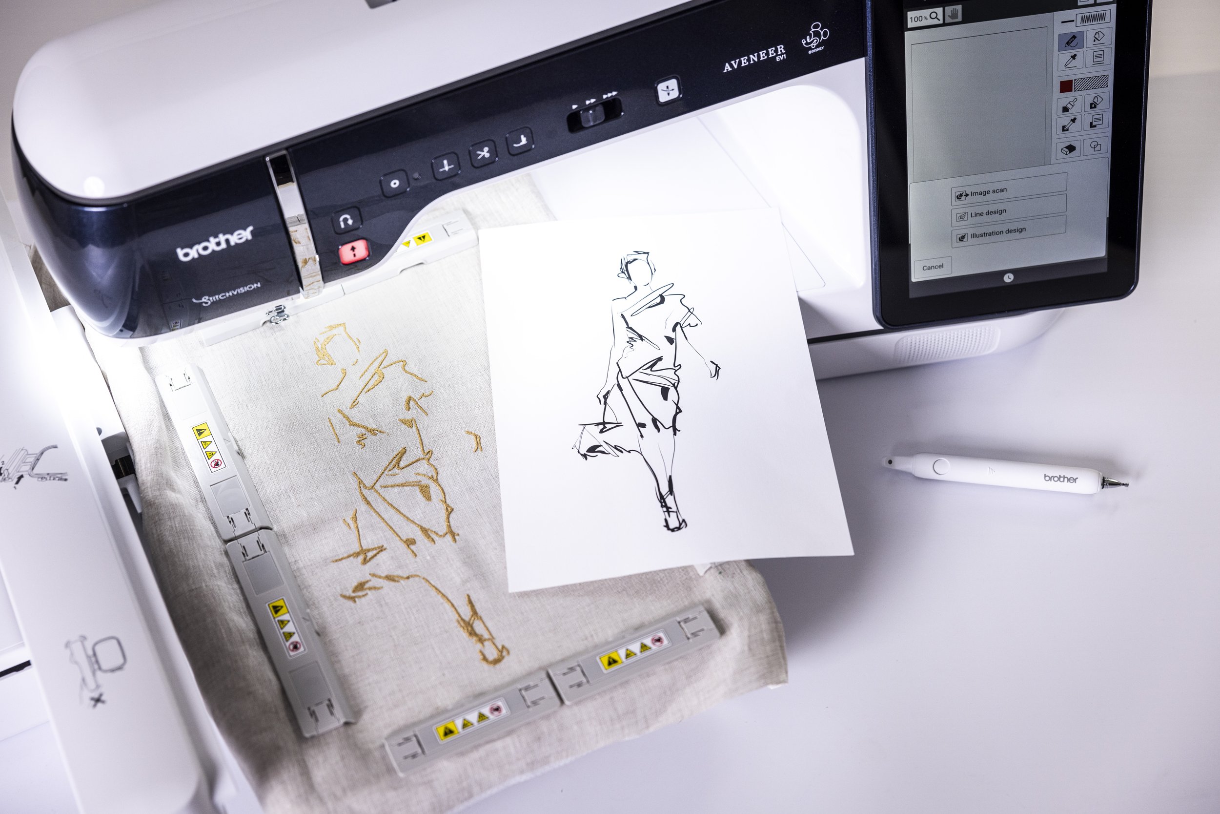 Aveneer EV1 Picture pLay Embroidery Function 3.jpg