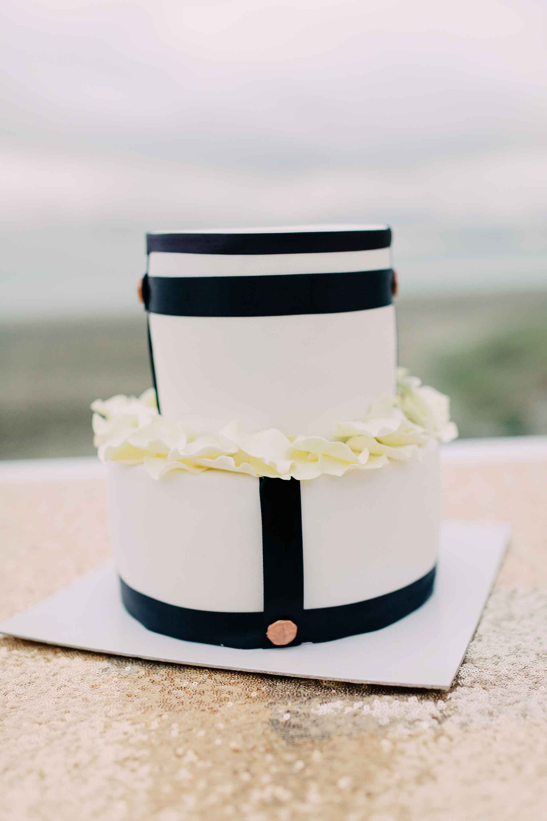 Classic and timeless black and white wedding cake for this Fiji wedding.