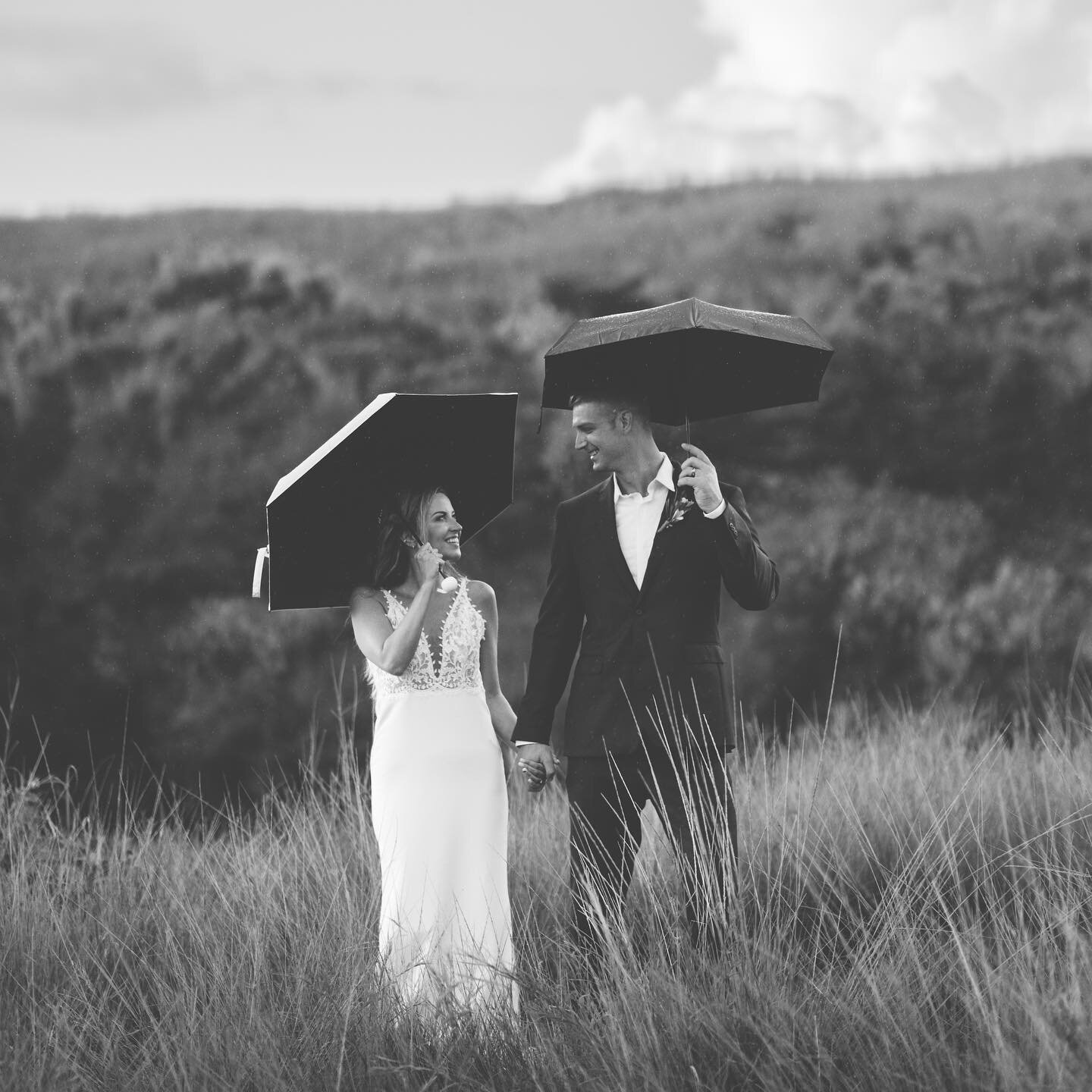 THE soldier and the teacher, all the way from the Mid West USA, 47 countries ticked off their travel list so far and Fiji was the lucky one picked for their beautiful destination elopement 💍 more from this gorgeous day soon! 

#fiji #destinationwedd