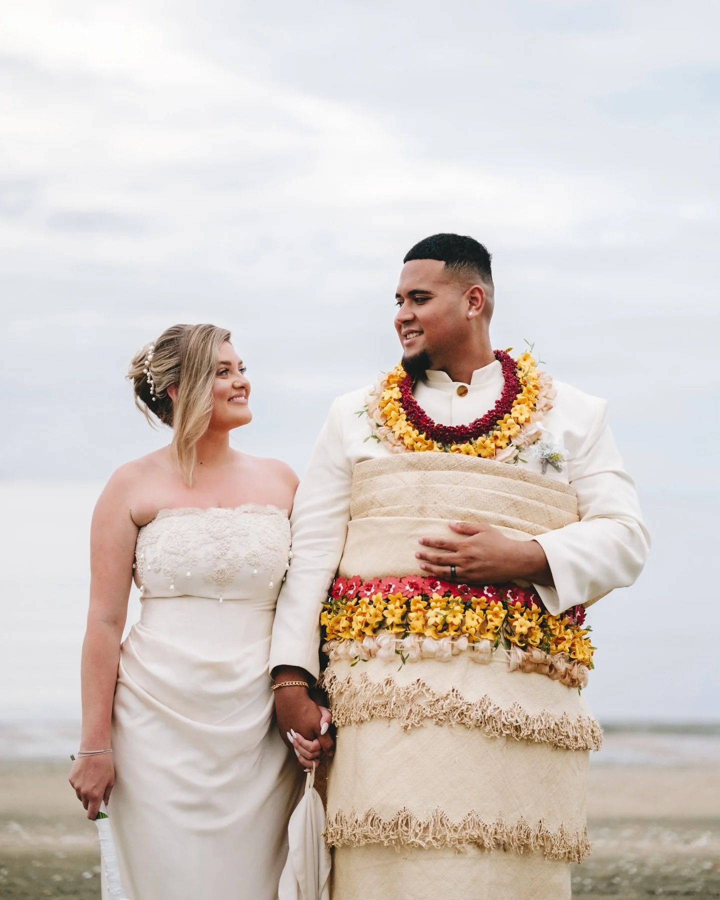 MR &amp; MRS POPE 🎊 our first wedding of 2026 earlier this month was a beautiful one to start the new year with! Wonderful details by the lovely bride Hannah and working alongside other lovely Fiji vendors (tagged) experienced with local weddings me