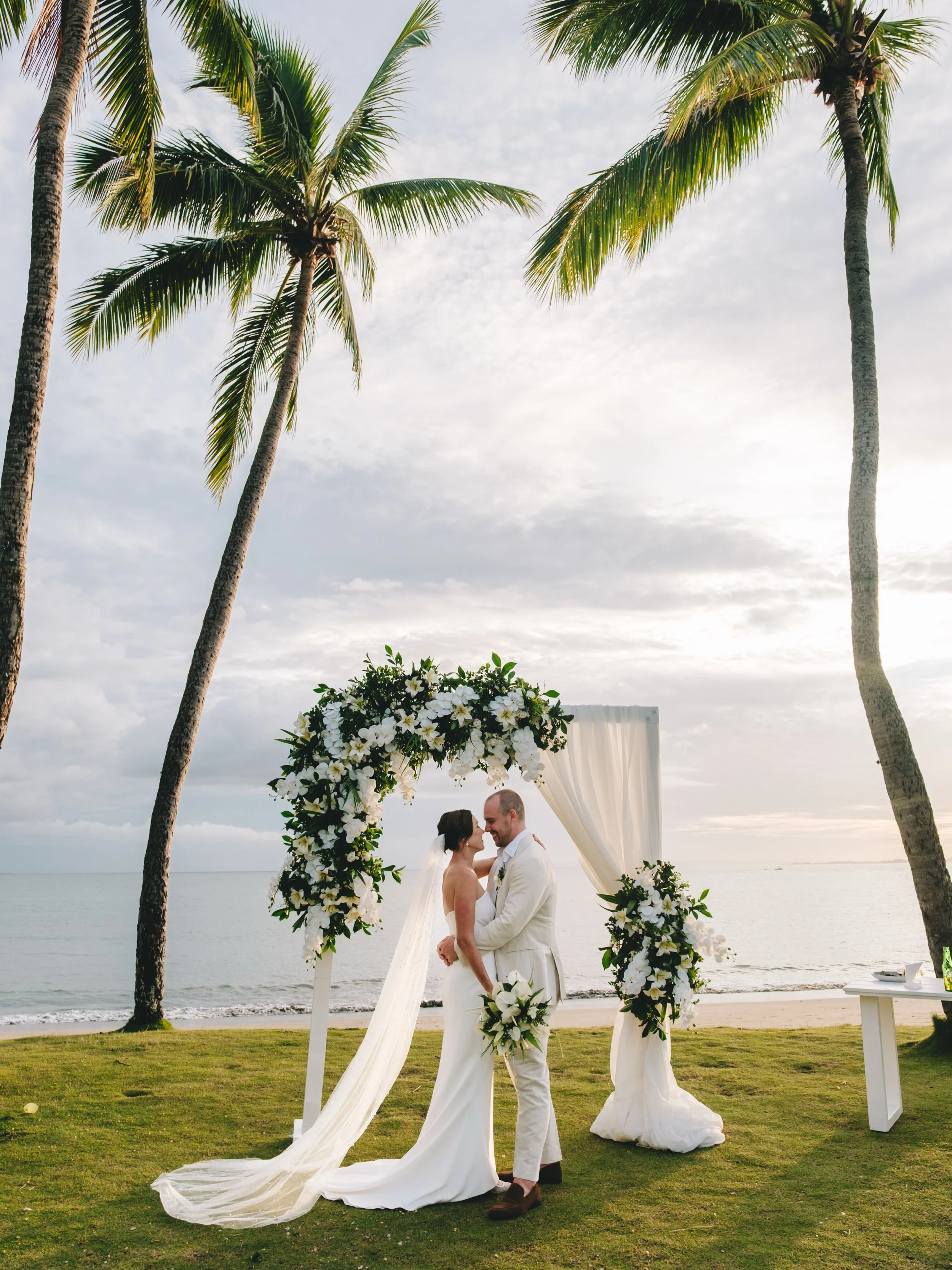 Riannan &amp; Jayden ✨ a recent luscious @sheratonfijiresort wedding styled by @fiji_weddings and captured in stills and motion by yours truly. Looking forward to sharing the full gallery soon with the lovely couple @delatorriiii 💘