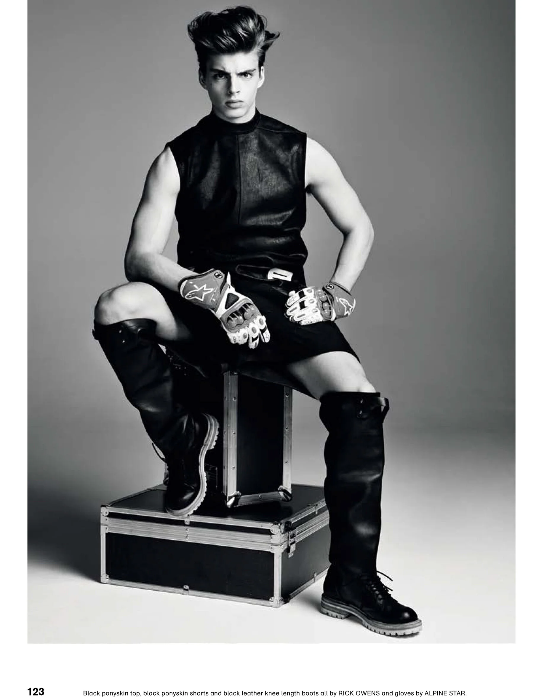 Wonderland Magazine_4.jpg